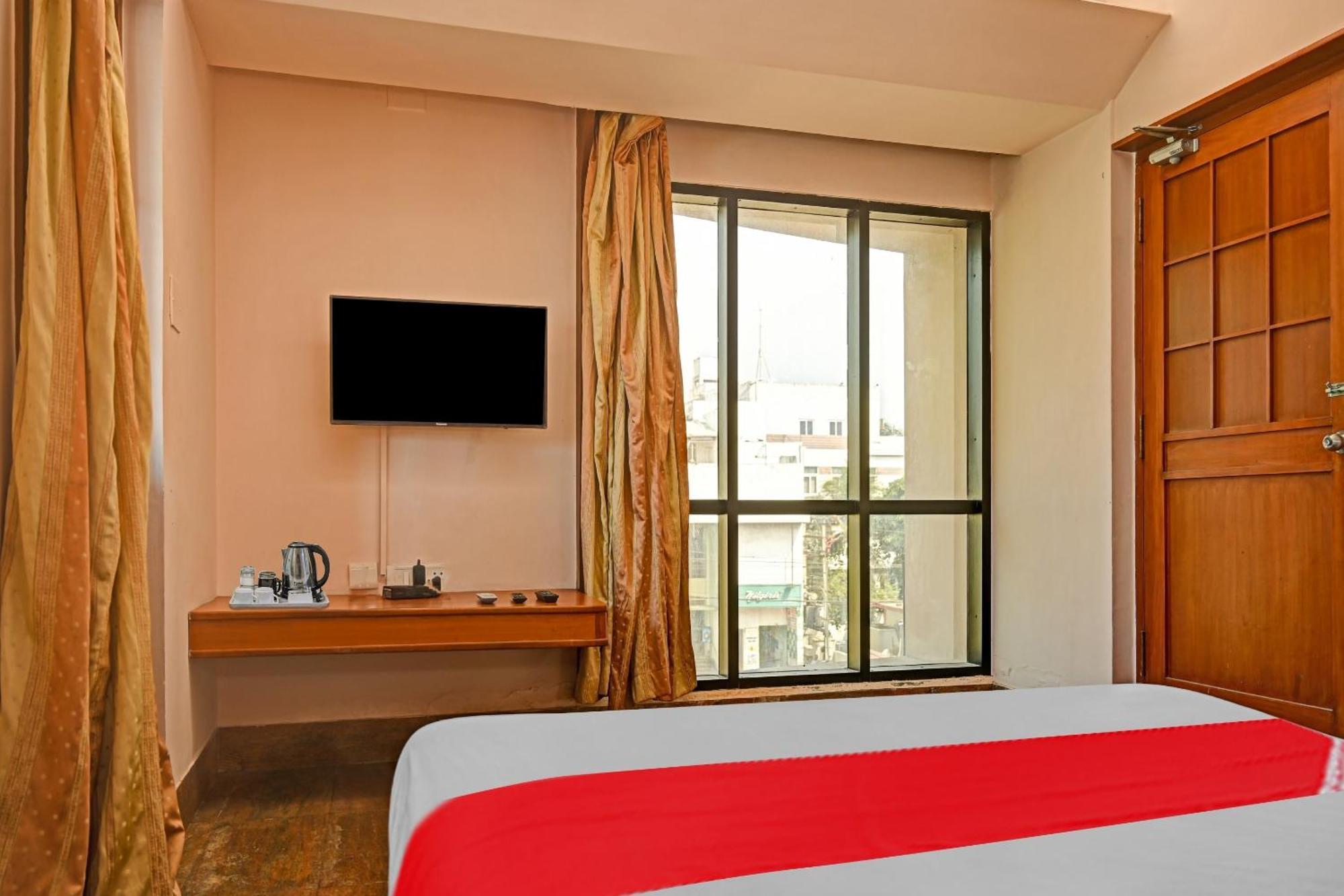 Flagship Bella Vagues Hotels Chennai Exterior photo